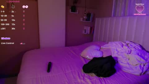 Snapshot of sweet_cami1 chatting on March 2025 01:53:02 AM Camila online show from March 2025 01:53:02 AM