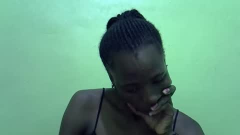 sweet_candie01 online show from February 2026 03:32:02 AM