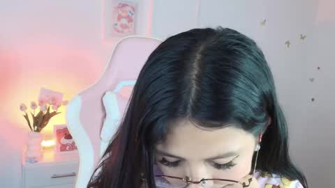 sweet_dania_ online show from February 2026 05:19:02 AM