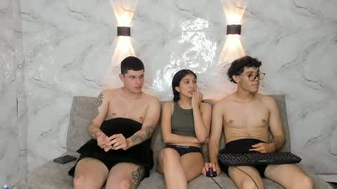 Mason - Amber - Ethan online show from April 2026 12:14:02 AM