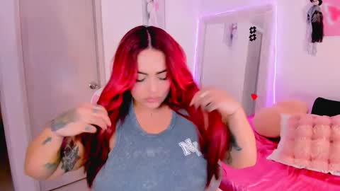 Snapshot of sweet_doll_ chatting on October 2025 01:39:01 AM Dulce ONLYFANS jessica78784405 online show from October 2025 01:39:01 AM
