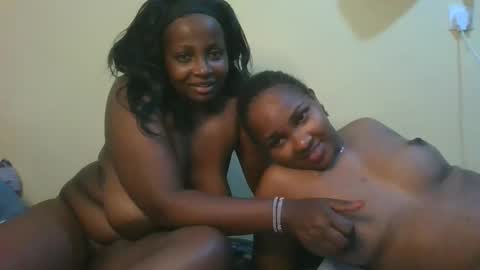 sweet_dollo online show from October 2025 08:26:01 PM