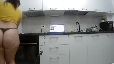 Snapshot of sweet_ella chatting on January 2025 08:23:02 PM online show from January 2025 08:23:02 PM