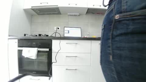 Snapshot of sweet_ella chatting on March 2025 09:45:02 AM online show from March 2025 09:45:02 AM