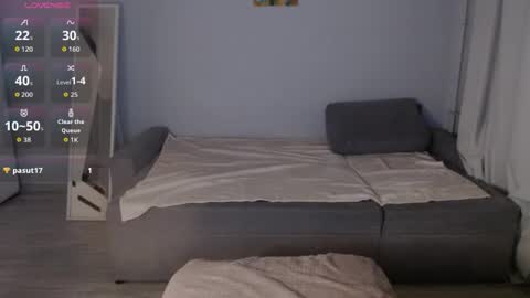 sweet_foxxy online show from February 2026 09:33:02 PM