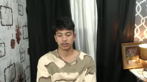 Snapshot of sweet_guyxx chatting on November 2025 02:19:01 PM sweet_guyxx online show from November 2025 02:19:01 PM