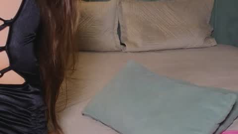 Snapshot of sweet_haeven chatting on June 2026 07:07:02 PM Im Mia.LOVELY PATTERNS 100 120 160 200 my toy buzzes from 2 tip online show from June 2026 07:07:02 PM