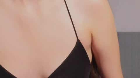 Snapshot of sweet_haeven chatting on July 2026 09:24:01 PM Im Mia.LOVELY PATTERNS 100 120 160 200 my toy buzzes from 2 tip online show from July 2026 09:24:01 PM