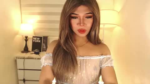 Snapshot of sweet_hoelly chatting on January 2025 01:56:02 PM Slutty Shannel online show from January 2025 01:56:02 PM