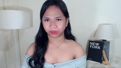 Snapshot of sweet_hoelly chatting on March 2025 06:05:01 AM Slutty Shannel online show from March 2025 06:05:01 AM