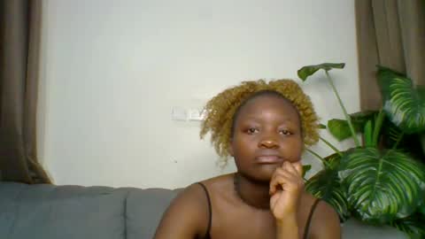 Snapshot of sweet_jenica chatting on June 2026 04:46:01 AM ESTHER NEEMA online show from June 2026 04:46:01 AM