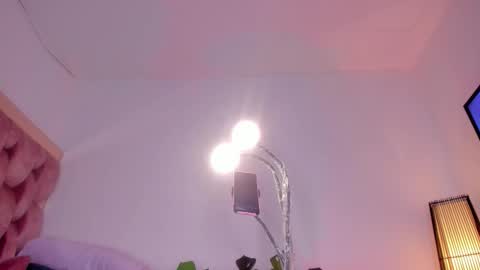 Diana online show from February 2026 04:23:02 AM