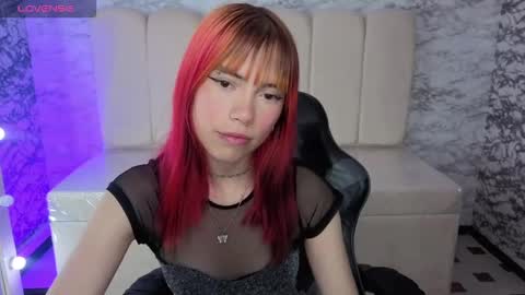 Snapshot of sweet_kitty_v chatting on November 2025 02:17:01 PM Hi Stream 800 to 1400 online show from November 2025 02:17:01 PM