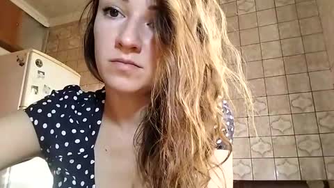 Anna online show from February 2025 01:01:01 PM