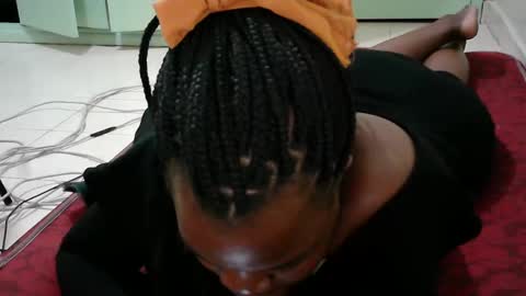 Snapshot of sweet_lilianah chatting on February 2025 05:48:01 PM sweet_lilianah online show from February 2025 05:48:01 PM