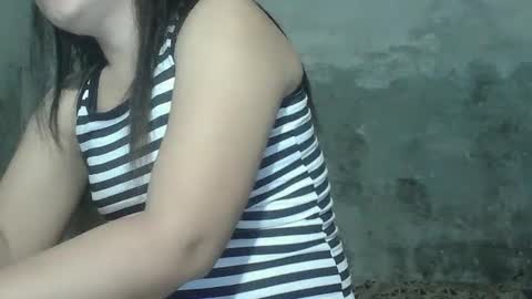 sweet_lily0613 online show from February 2025 04:53:01 AM