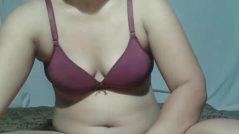 sweet_lily0613 online show from March 2025 03:49:01 PM