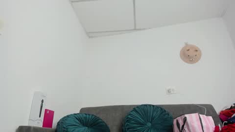 Snapshot of sweet_litle chatting on February 2026 03:51:02 AM sweet_litle online show from February 2026 03:51:02 AM