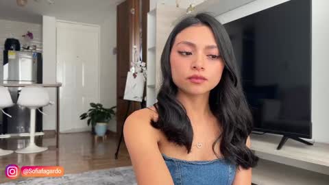 Snapshot of sweet_littleee chatting on October 2025 05:41:02 PM free            private online show from October 2025 05:41:02 PM