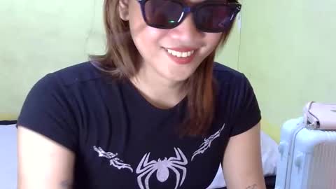 Snapshot of sweet_luna_26 chatting on October 2025 02:39:02 PM Sweet online show from October 2025 02:39:02 PM