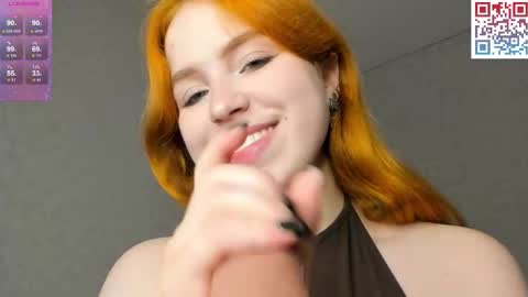Mia online show from October 2025 02:08:01 PM