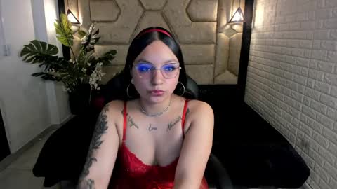 sweet_moon3 online show from April 2026 09:28:02 PM