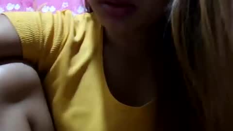 Snapshot of sweet_nina4uxx chatting on February 2025 07:14:02 PM Nina online show from February 2025 07:14:02 PM