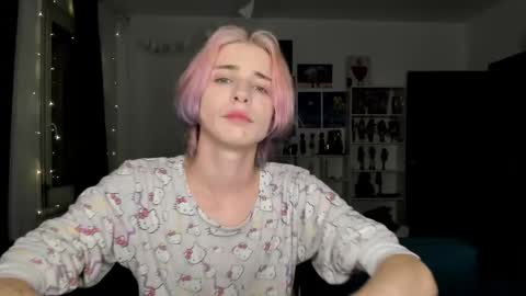 kira online show from November 2025 07:27:02 PM