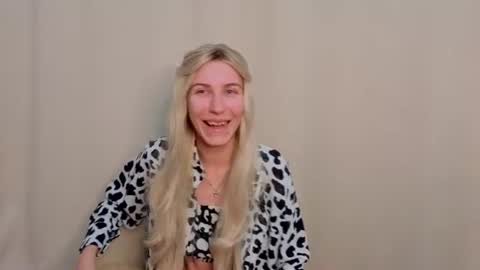sweet_pixie__ online show from July 2026 02:27:02 AM