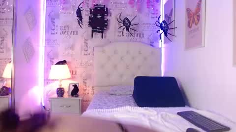   online show from October 2025 08:11:02 PM
