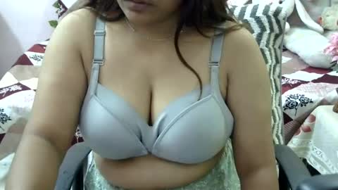 Snapshot of sweet_shivani chatting on June 2026 04:34:02 AM sweet_shivani online show from June 2026 04:34:02 AM