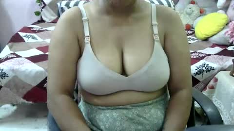 Snapshot of sweet_shivani chatting on June 2026 05:57:01 AM sweet_shivani online show from June 2026 05:57:01 AM