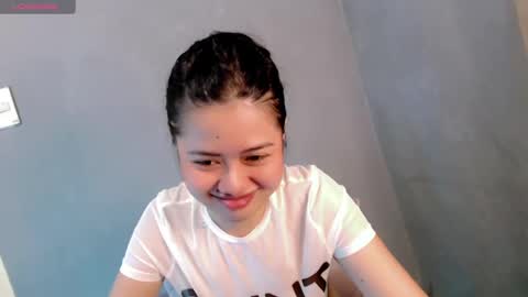 Snapshot of sweet_sirenxx chatting on December 2024 05:39:01 AM Leah online show from December 2024 05:39:01 AM