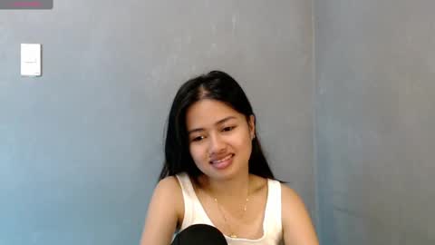 Snapshot of sweet_sirenxx chatting on March 2025 01:39:01 PM Leah online show from March 2025 01:39:01 PM