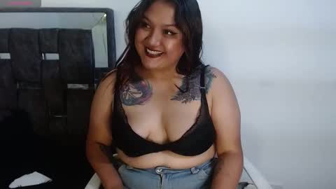 sofia online show from November 2025 12:02:02 AM