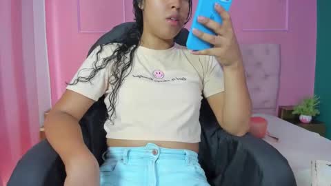 Yeileen online show from November 2025 06:51:02 PM