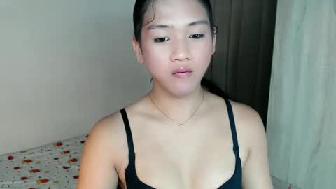 Snapshot of sweet_tenshi chatting on May 2026 12:07:01 AM tenshi online show from May 2026 12:07:01 AM