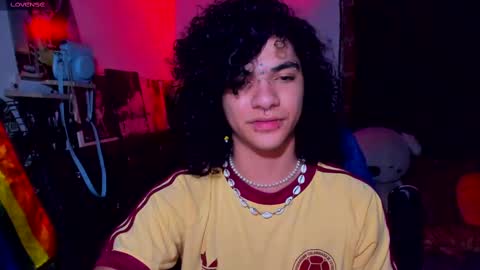 Steven independent model online show from February 2025 04:01:01 AM