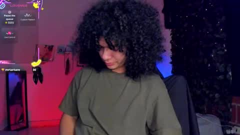 Steven independent model online show from December 2025 12:51:01 AM