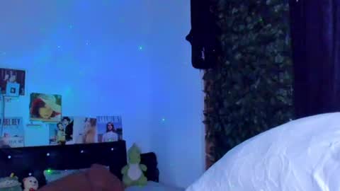 Steven independent model online show from June 2026 04:22:01 PM