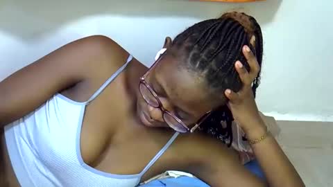 Snapshot of sweet_zarah chatting on March 2026 01:43:02 AM sweet_zarah online show from March 2026 01:43:02 AM