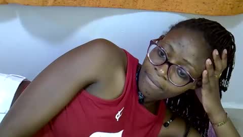 Snapshot of sweet_zarah chatting on March 2026 12:27:02 PM sweet_zarah online show from March 2026 12:27:02 PM