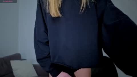 sweet_zz_gold online show from February 2026 06:30:01 PM