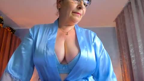 Snapshot of sweetangell69_ chatting on June 2026 03:05:01 AM Viorica online show from June 2026 03:05:01 AM