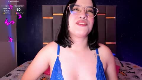 Snapshot of sweetanniie_ chatting on November 2025 04:01:01 AM Annie online show from November 2025 04:01:01 AM