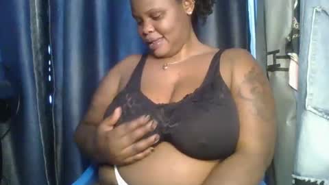 Snapshot of sweetbaby46 chatting on December 2024 10:46:02 AM sweetbaby46 online show from December 2024 10:46:02 AM