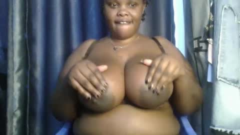 Snapshot of sweetbaby46 chatting on December 2024 01:53:02 PM sweetbaby46 online show from December 2024 01:53:02 PM