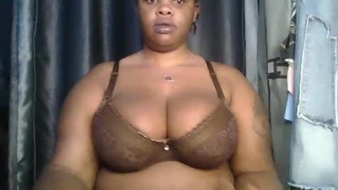 Snapshot of sweetbaby46 chatting on December 2024 02:42:02 AM sweetbaby46 online show from December 2024 02:42:02 AM