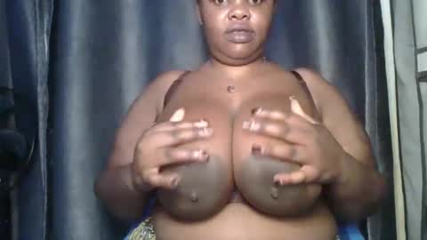 Snapshot of sweetbaby46 chatting on December 2024 01:07:01 AM sweetbaby46 online show from December 2024 01:07:01 AM