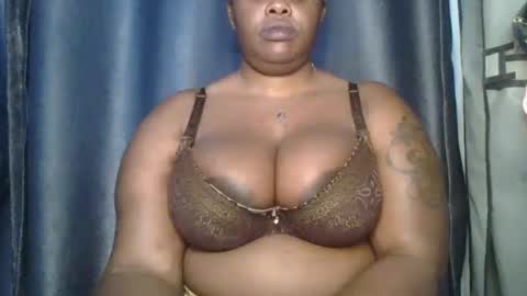 Snapshot of sweetbaby46 chatting on December 2024 04:12:01 AM sweetbaby46 online show from December 2024 04:12:01 AM